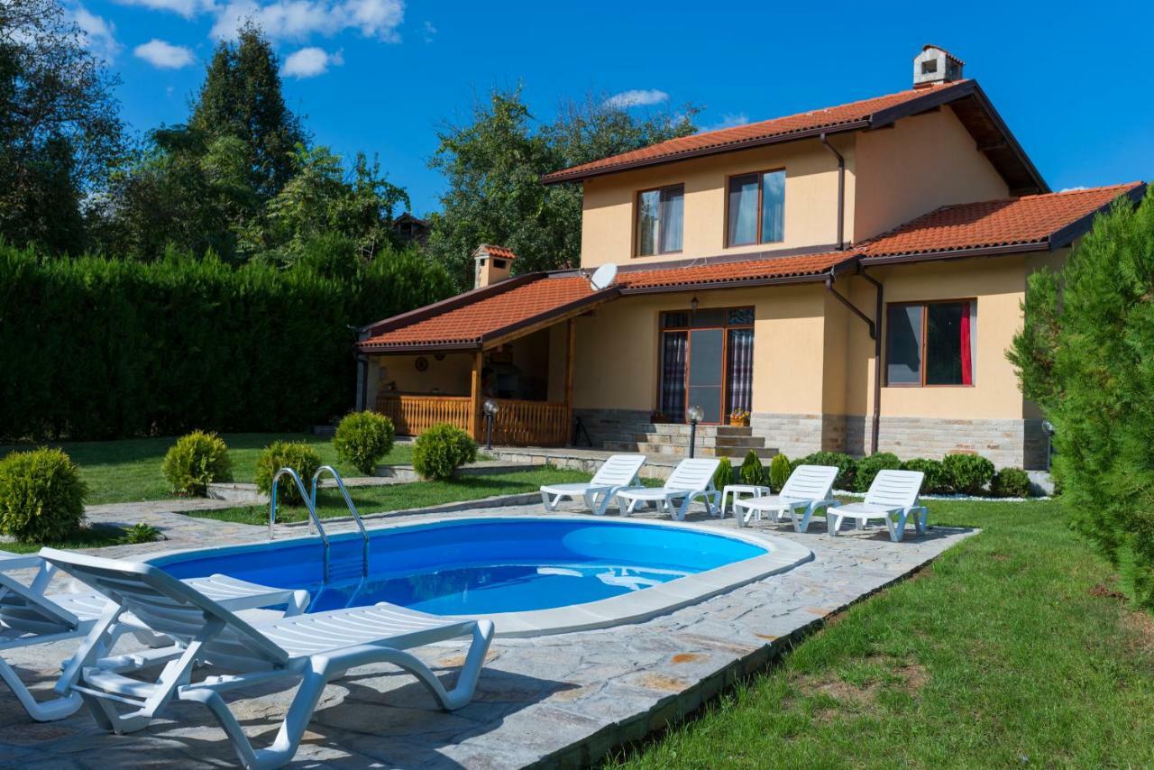 Guest House Beniart Vetrintsi Exterior photo